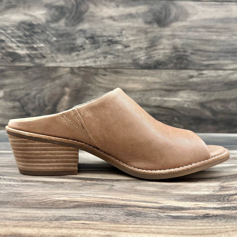 ❌SOLD OUT❌NIB Sofft Aneesa 9M Taupe Leather Open Toe Block Heel Slide Sandal - Picture 6 of 10